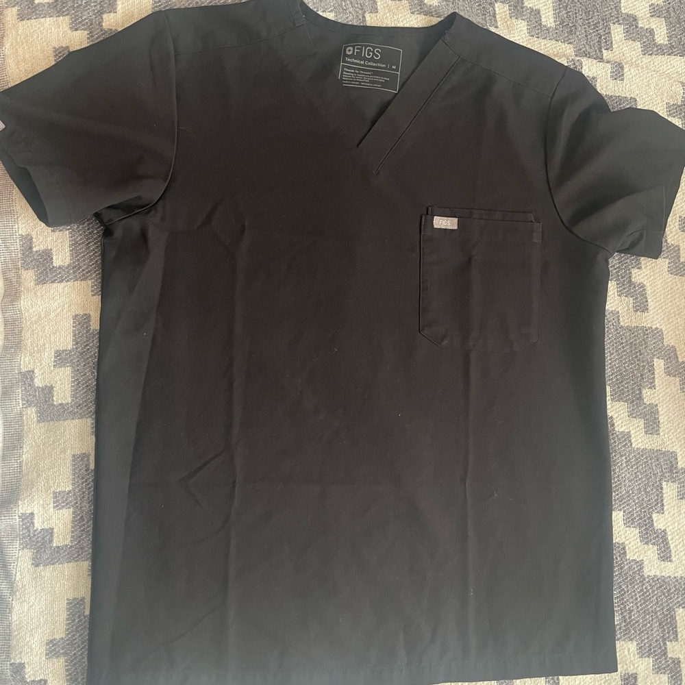 Figs Men's Short Sleeve Black V-Neck Tee
